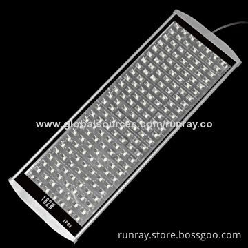 4,000V Lightning Protection 196W LED Streetlight Fixture, Bridgelux/Epistar Chip, 85 to 265V AC